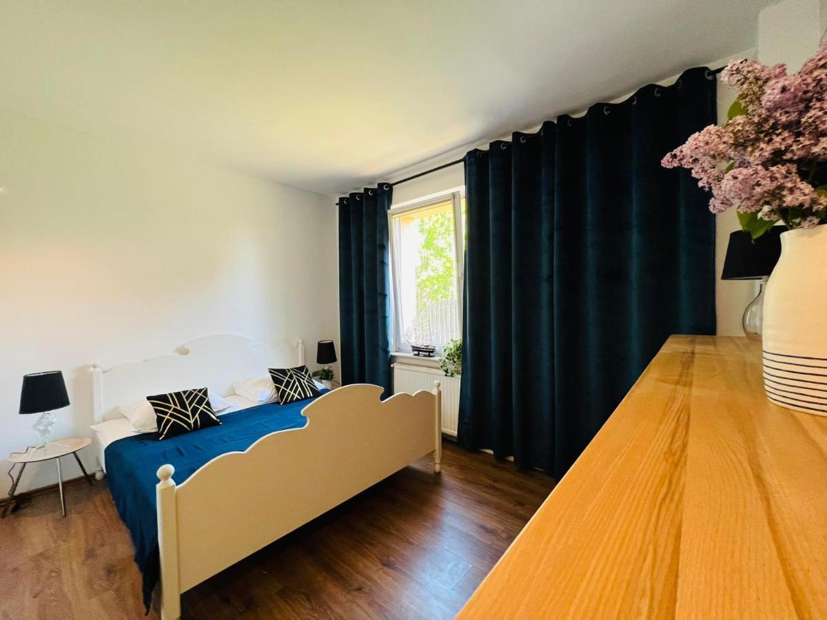 Rodzinny Dom Goscinny "U Krysi"- Pokoje I Apartmanenty Z Lazienkami-Grupa Hotelowa Plazowelove Krynica Morska Exterior foto